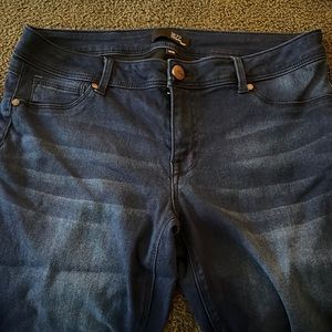 Dark wash skinny jeans